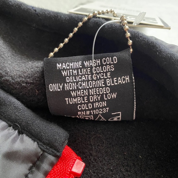 Men’s Black & Red ENYCE Puffer Vest (Sean Combs Co.) (Sean John) (P. Diddy) - Picture 2 of 8